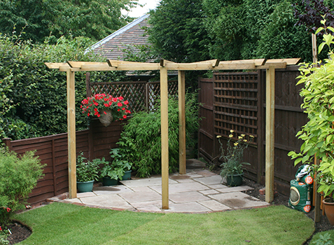 All Patio Design/ Landscapers in Chobham Woking Surrey and Berkshire / Fencing and Pergolas